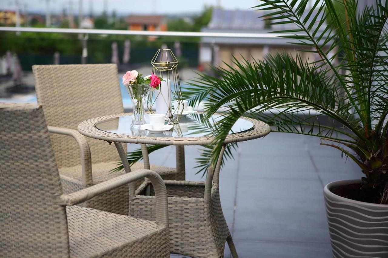 Meliss Events Hotel ไกรโอวา ภายนอก รูปภาพ