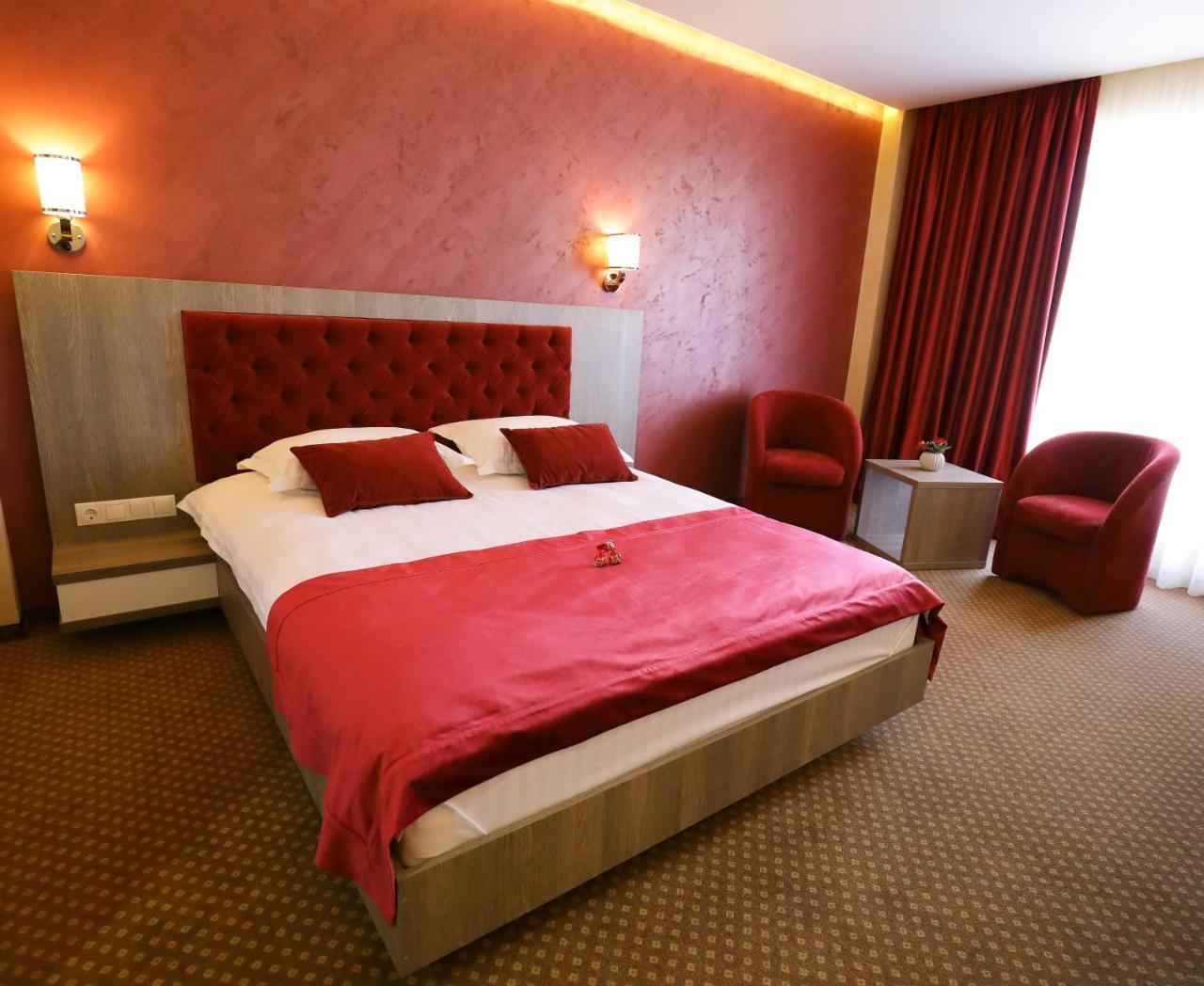 Meliss Events Hotel ไกรโอวา ภายนอก รูปภาพ