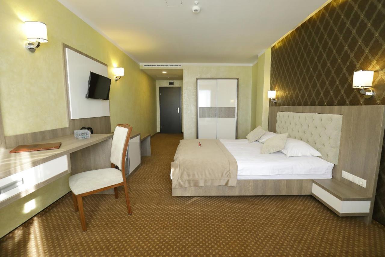 Meliss Events Hotel ไกรโอวา ภายนอก รูปภาพ