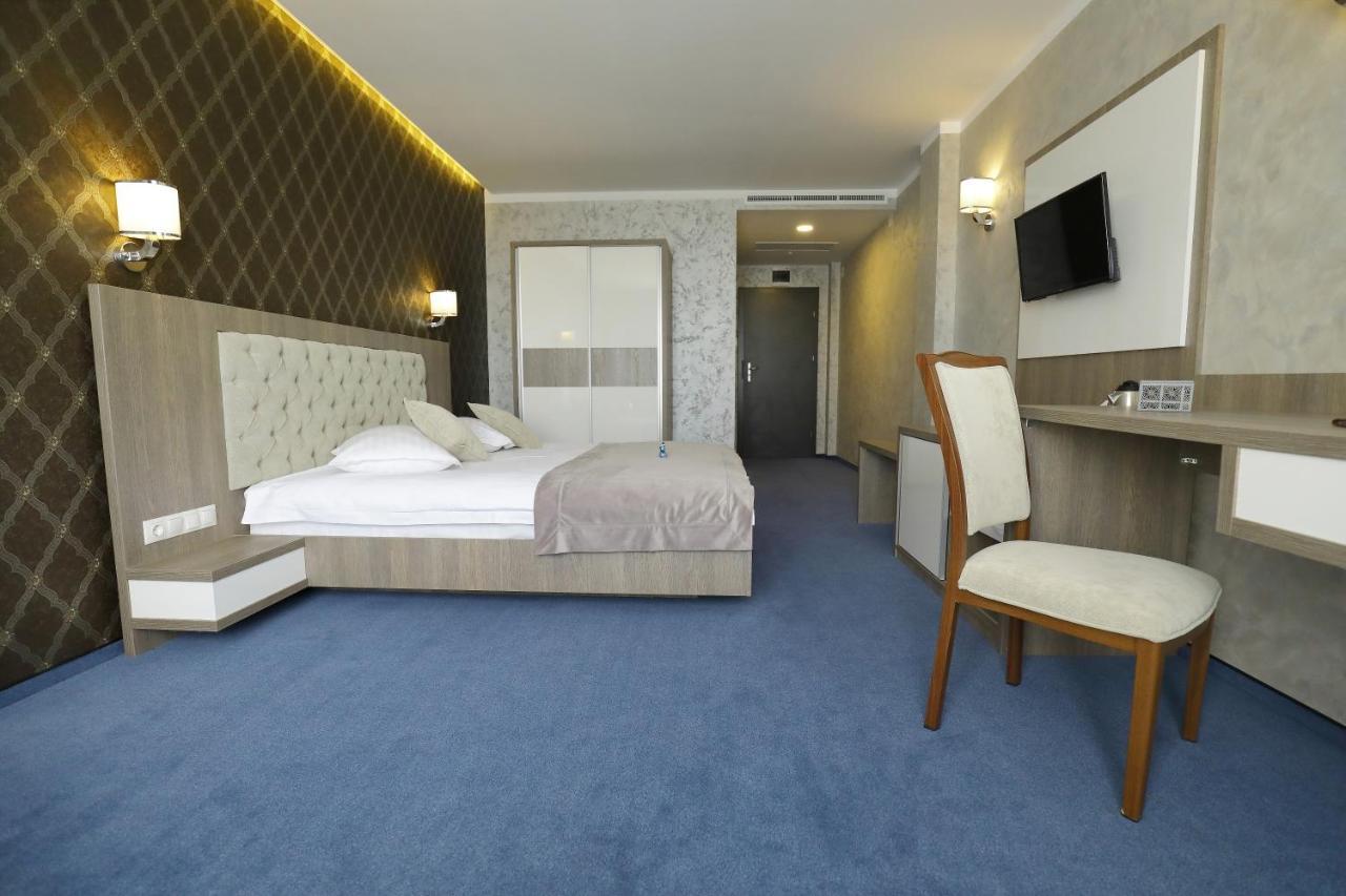Meliss Events Hotel ไกรโอวา ภายนอก รูปภาพ